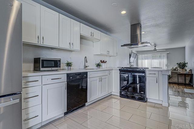 Detail Gallery Image 6 of 27 For 1935 Terracina Cir, Spring Valley,  CA 91977 - 2 Beds | 1 Baths