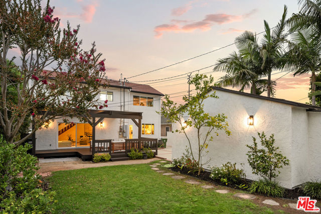 8005 Georgetown Avenue, Los Angeles CA: https://media.crmls.org/mediaz/29be24d8-5b29-4c32-ac03-38cbe22ef013.jpg