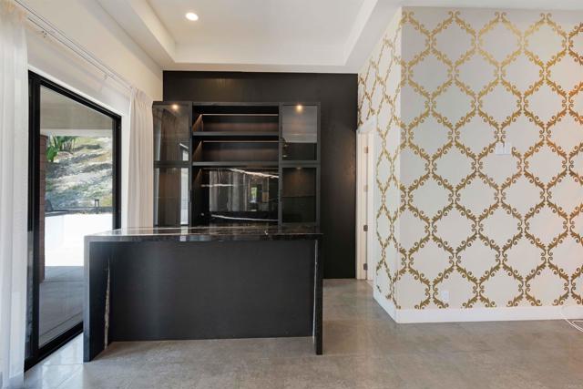 Detail Gallery Image 19 of 22 For 410 Milagrosa Cir, Chula Vista,  CA 91910 - 5 Beds | 4/1 Baths