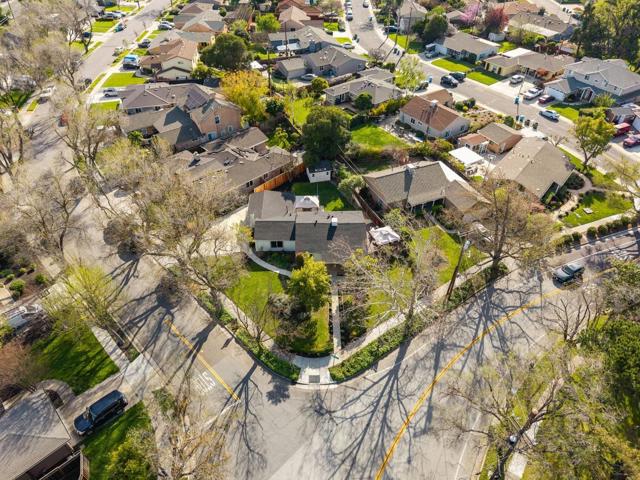 1425 Walnut Grove Avenue, San Jose CA: https://media.crmls.org/mediaz/29bef6a3-00bb-4696-a546-20cdee38c08c.jpg