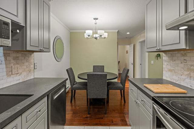 3309 Golden Oaks Lane, Monterey CA: https://media.crmls.org/mediaz/29bfaf6a-bba3-4014-9fe1-b827a38c7c87.jpg