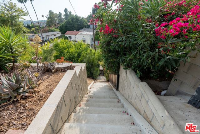 5318 Raber Street, Los Angeles CA: https://media.crmls.org/mediaz/29c148d8-dde5-4e8f-b64c-3c7f65c4c590.jpg