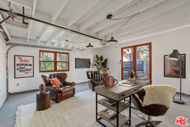 Image 43 of 50 For 706 Navy Street