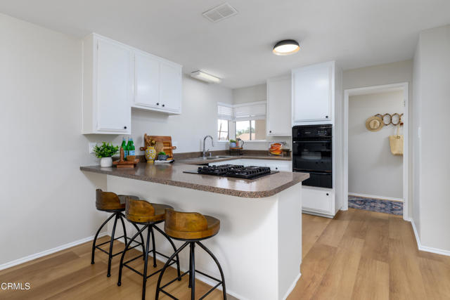 Detail Gallery Image 3 of 35 For 1874 Munson St, Camarillo,  CA 93010 - 4 Beds | 3 Baths