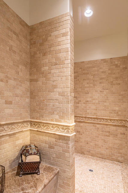 Image 21 of 41 For 78431 Deacon Drive