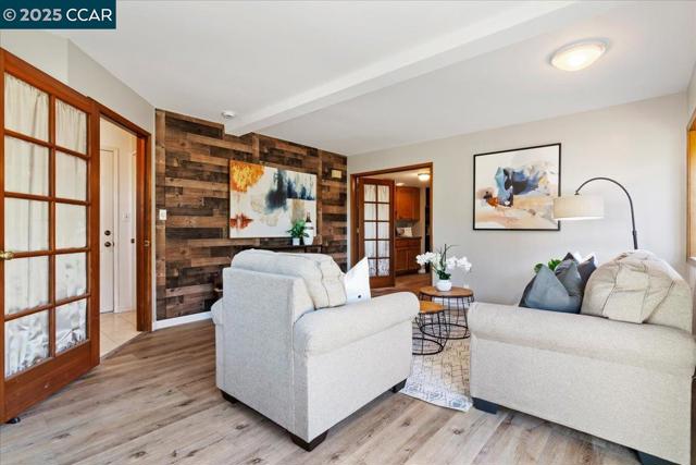 207 Midway Dr, Martinez CA: https://media.crmls.org/mediaz/29c2ba73-fbd4-4cdd-a2a8-813c2b58b3be.jpg