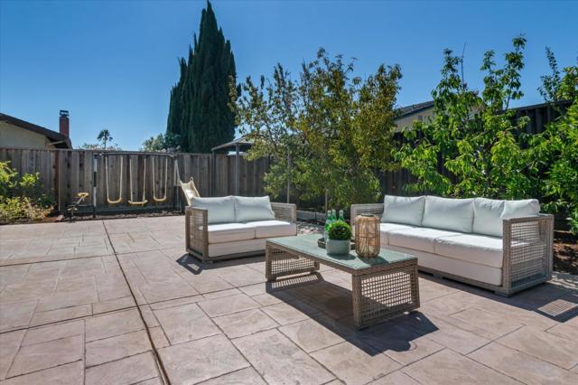 1269 Knollview Drive, Milpitas CA: https://media.crmls.org/mediaz/29c2e8df-cb1a-4188-855c-2be669d977f7.jpg