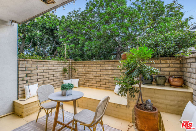 4804 La Villa Marina, Marina del Rey CA: https://media.crmls.org/mediaz/29c2f569-a281-401f-b901-9ff3c087a8c5.jpg