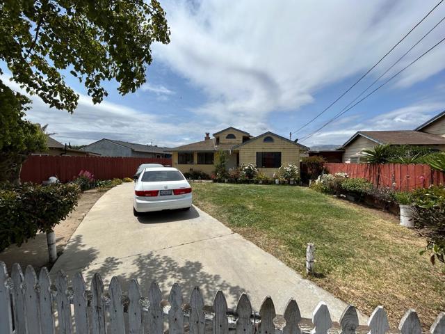 31 10th Street, Greenfield CA: https://media.crmls.org/mediaz/29c31ee5-c8cf-44a6-8e59-28891f47ac09.jpg