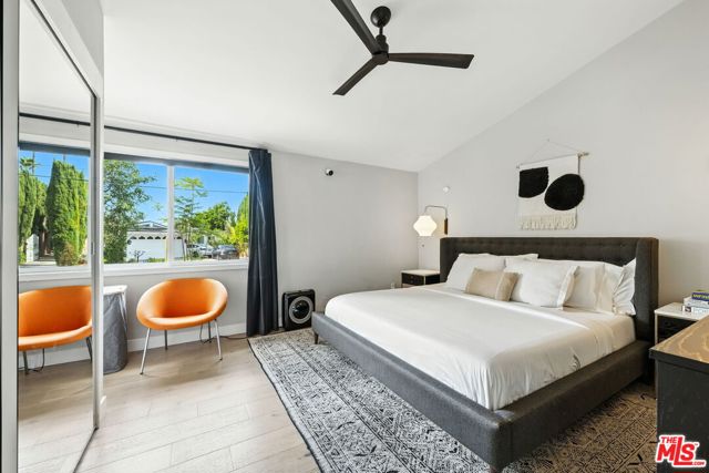 20835 Tiara Street, Woodland Hills CA: https://media.crmls.org/mediaz/29c44a15-68ba-421c-952e-b3d11b0e29df.jpg