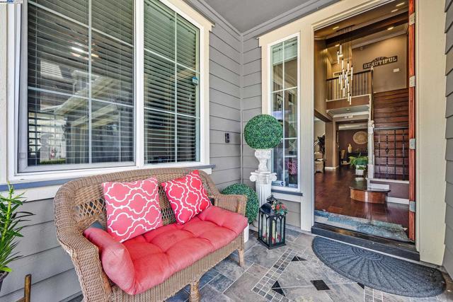 6232 Murdock Way, San Ramon CA: https://media.crmls.org/mediaz/29c47de1-dd55-4e51-bef7-6c9875b986b2.jpg
