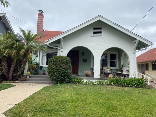 1512 Grove St, San Diego CA: https://media.crmls.org/mediaz/29c48b63-be0d-48e8-9646-5aebf6531d8b.jpg