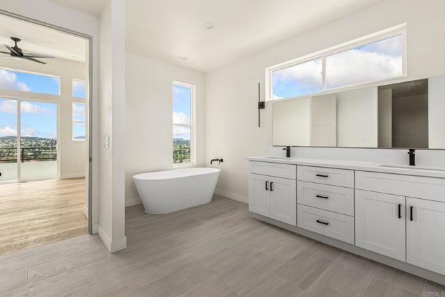 Detail Gallery Image 21 of 37 For 1535 Mount Glen, Escondido,  CA 92025 - 5 Beds | 4/1 Baths
