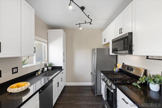 9728 Marilla Dr, Lakeside CA: https://media.crmls.org/mediaz/29c4ce5f-1dad-4fd3-bed5-b992d44f6ffb.jpg