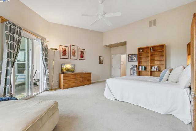 3565 Star Ridge Rd, Hayward CA: https://media.crmls.org/mediaz/29c4efa8-194e-46fd-a0c3-523401e029b9.jpg