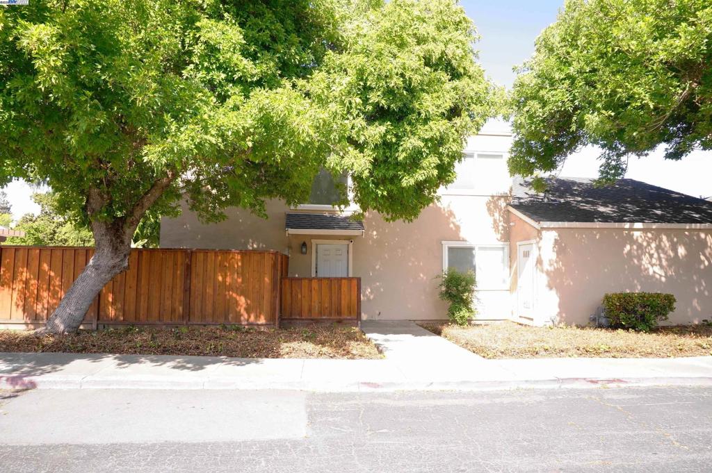 156 Briarwood Dr