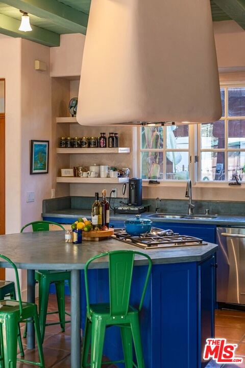 202 Canada Street, Ojai CA: https://media.crmls.org/mediaz/29c5694f-467d-4c60-87c9-8e053eb8f102.jpg