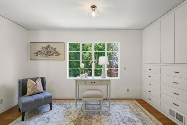 1375 Pitman Avenue, Palo Alto CA: https://media.crmls.org/mediaz/29c56f36-9713-444a-9012-b9ff203a669f.jpg
