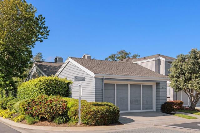 814 Okra Court, Carlsbad CA: https://media.crmls.org/mediaz/29c5aa19-8820-4d9f-af50-cd06e3707f8a.jpg