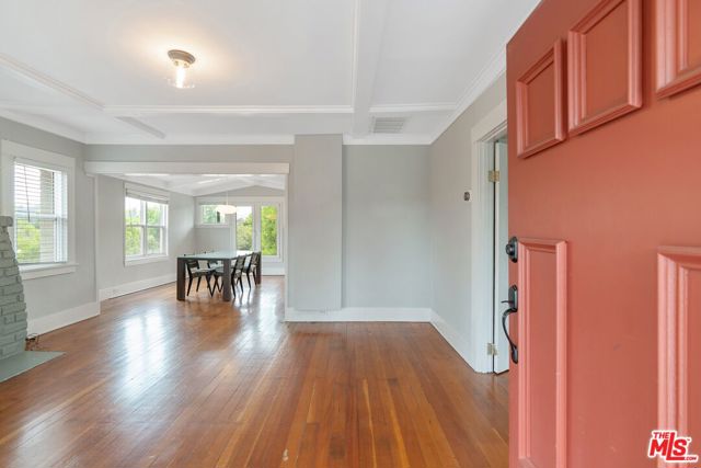6163 Strickland Avenue, Los Angeles CA: https://media.crmls.org/mediaz/29c63244-91c5-464f-90cb-28303a8db855.jpg