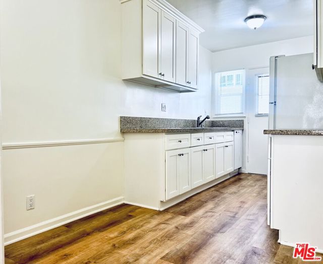 1839 N NORMANDIE Avenue, Los Angeles CA: https://media.crmls.org/mediaz/29c6693d-ea09-47b6-80c1-060dd52d2468.jpg