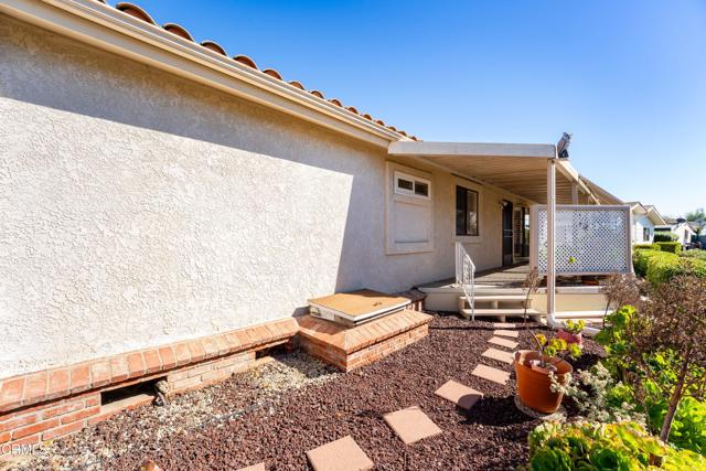 Detail Gallery Image 38 of 52 For 75 Poinsettia Gardens Dr, Ventura,  CA 93004 - 2 Beds | 2 Baths