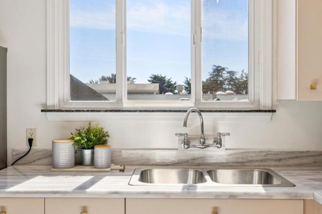 980 Burnett Avenue, San Francisco CA: https://media.crmls.org/mediaz/29c6f9d2-8efc-4523-bc08-319838c06137.jpg