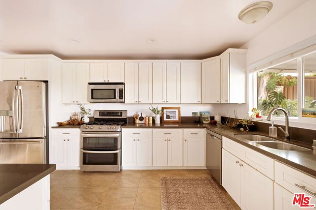 23699 Sandalwood Street, West Hills CA: https://media.crmls.org/mediaz/29c72c00-ed3a-4058-a39e-564fa0867767.jpg