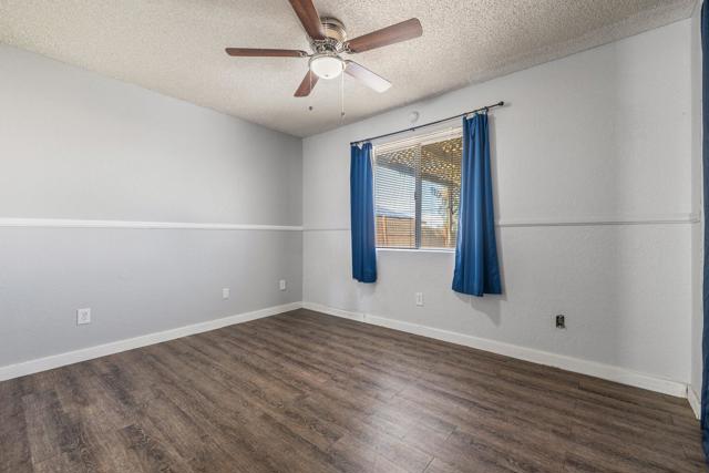 5343 Encelia Drive, 29 Palms CA: https://media.crmls.org/mediaz/29c861e8-1003-4c47-a6f2-355a5269f067.jpg