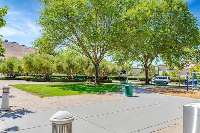 19175 Saffron Drive, Morgan Hill CA: https://media.crmls.org/mediaz/29c8a094-fea5-4a02-8eeb-b7000a96f2df.jpg