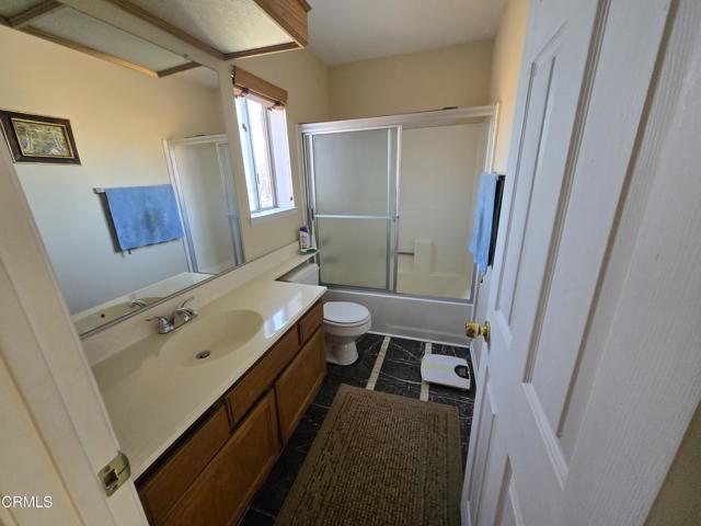 Detail Gallery Image 15 of 19 For 39317 Beacon Ln, Palmdale,  CA 93551 - 3 Beds | 3 Baths