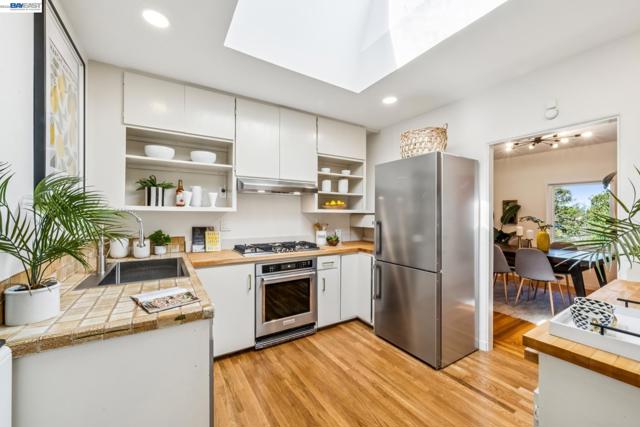 Image 21 of 60 For 491 Vincente Avenue