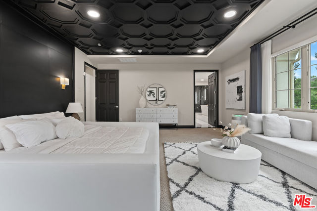 55 Suede, Irvine CA: https://media.crmls.org/mediaz/29cc1122-7444-4004-80db-3c118049a3d5.jpg