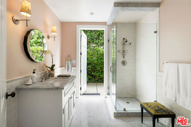 Drew Fenton | 456 N Bowling Green Way Los Angeles CA | MLS: 7251586