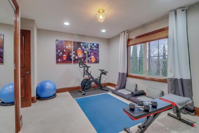 8457 Lower Scarborough, San Diego CA: https://media.crmls.org/mediaz/29cc4af6-8a58-43b4-93b5-1ff14b52f7b9.jpg