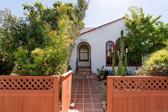 3077 Landis St, San Diego CA: https://media.crmls.org/mediaz/29cc8611-b971-42c7-a6f6-9601f644fbdc.jpg