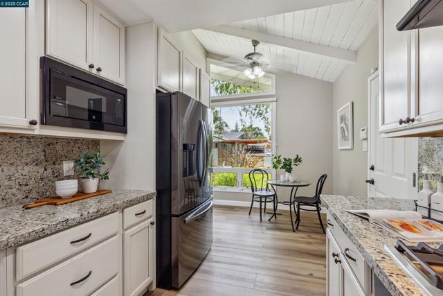 1838 Sunnyvale Ave, Walnut Creek CA: https://media.crmls.org/mediaz/29cca0f2-24f4-4673-9acd-45e07c66adf7.jpg