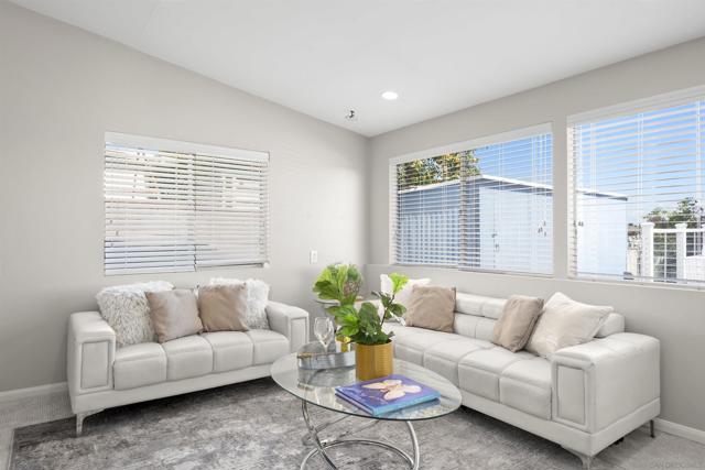 3833 Tomahawk Ln, San Diego CA: https://media.crmls.org/mediaz/29ccef65-691c-409c-8b99-11d77e1e921b.jpg