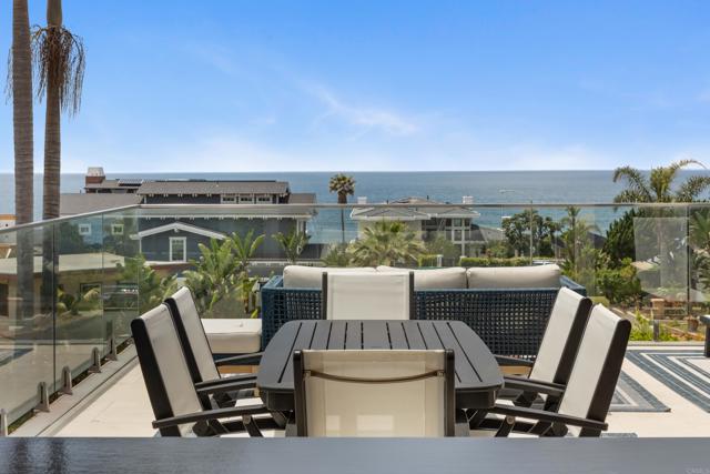 Detail Gallery Image 2 of 54 For 5080 Carlsbad Blvd, Carlsbad,  CA 92008 - 5 Beds | 4 Baths