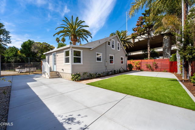 Detail Gallery Image 2 of 23 For 201 S S Olive St, Ventura,  CA 93001 - 3 Beds | 2 Baths