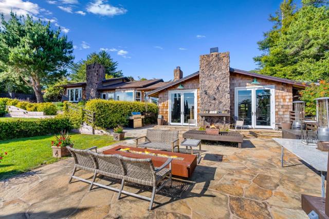 25550 Rio Vista Drive, Carmel CA: https://media.crmls.org/mediaz/29cd9473-8f27-49ae-ad8a-2323304cc556.jpg
