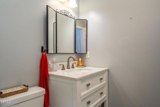 Detail Gallery Image 17 of 31 For 728 Navito Way, Oxnard,  CA 93030 - 4 Beds | 3/1 Baths