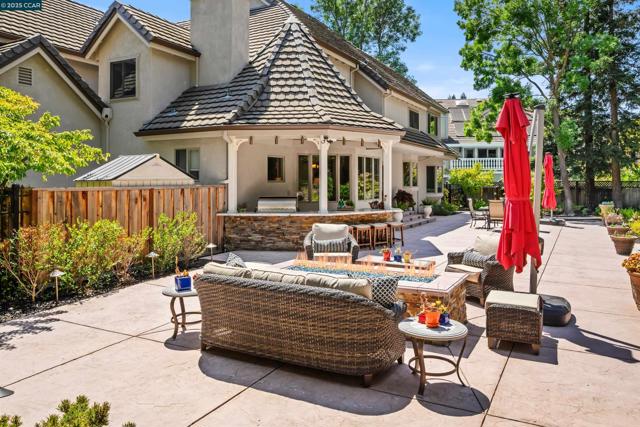 4405 Deer Ridge Rd, Danville CA: https://media.crmls.org/mediaz/29cef979-9f01-4fd8-afd7-7d26517368e1.jpg