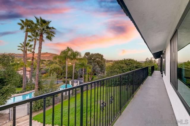 1080 Landavo Rancho Rd, Escondido CA: https://media.crmls.org/mediaz/29cf573a-80ea-4739-8c32-6263728f07f1.jpg