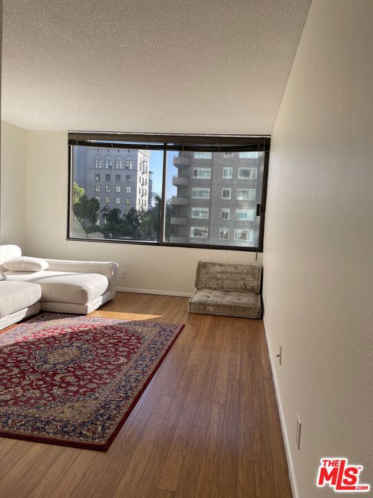 600 W 9th Street, Los Angeles CA: https://media.crmls.org/mediaz/29cf5ef5-01d2-48c4-953d-ba7ffe43a49e.jpg
