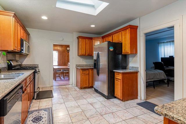 3014 Coolidge Avenue, Oakland CA: https://media.crmls.org/mediaz/29cf6ea8-7ae4-47bb-aa63-d5a8a54a17ca.jpg