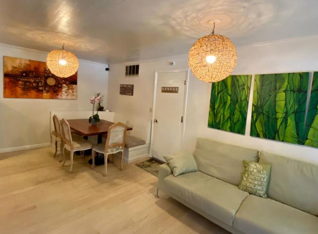 1119 Royal Lane, San Carlos CA: https://media.crmls.org/mediaz/29cfae58-d6c2-4ef0-ba18-1e0785a4c71e.jpg
