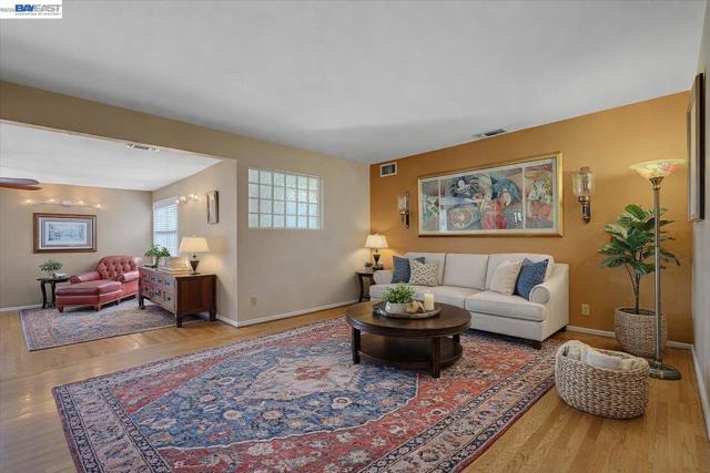 Image 3 of 35 For 1816 Eastern Avenue