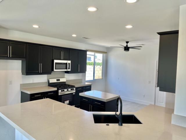 82602 Tivoli, Indio CA: https://media.crmls.org/mediaz/29cfe8ab-8ca3-413d-93f4-e7a9a95551cf.jpg