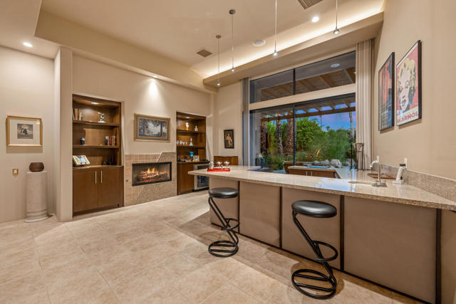 12 Boulder Lane, Rancho Mirage CA: https://media.crmls.org/mediaz/29cff7d4-85fa-49c3-9b08-2bf2fe3d7ccb.jpg